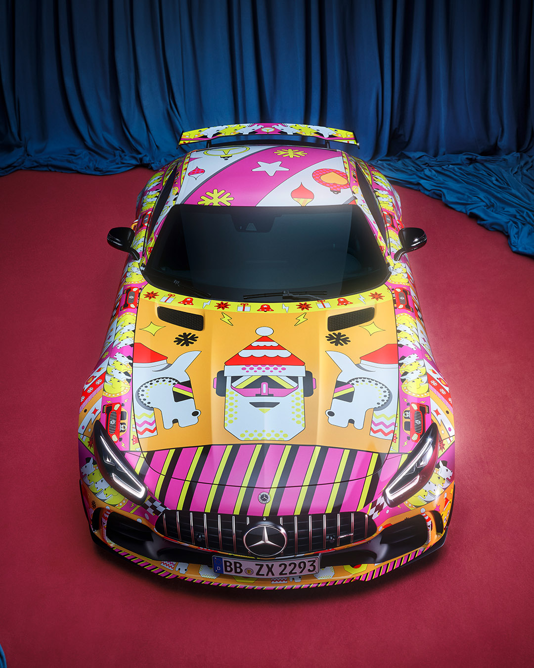 CWEI_ChristmannCazzanelli_MercedesBenz_UglySweaterCars_ProjectGallery_03